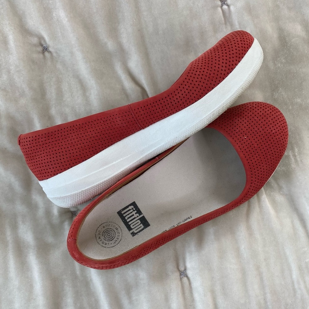 FitFlop F-Sporty Ballerina Perforated Flat in dusty red suede foam outsole 7